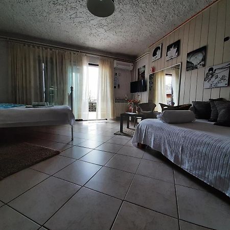 Studio Apartments Fancy 2 Rijeka Bagian luar foto